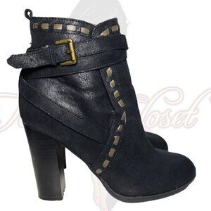 Qupid Black Round Closed Toe Studded Booties